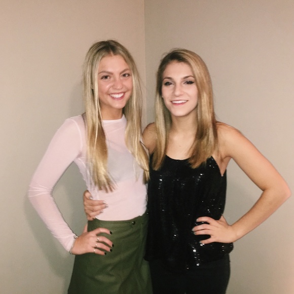 Meet your Posher, Alex - Picture 2 of 3